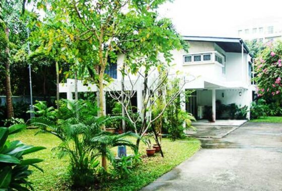Detached 3 Bedroom Phrom Phong House with Large Garden