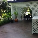 Detached 4 bed 4 bath Pattanakarn house to rent with tennis and pool