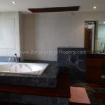 Duplex 2 bed 195 sq.m at kiarti thanee sukhumvit 31 to rent bathroom