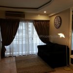 Renovated 1 bed 8 fl condo at Saranjai Mansion near Nana BTS to Rent Lving room