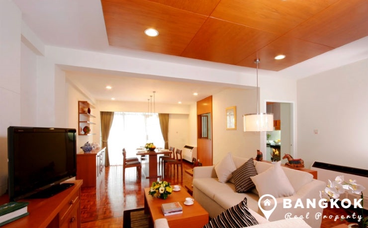 Large 2 bed 2 bath phloen chit apartment