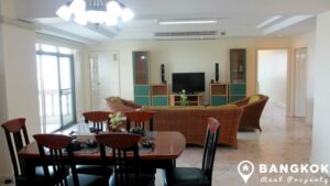 Royal Castle | Spacious High Floor 3 Bed near Phrom Phong BTS photo