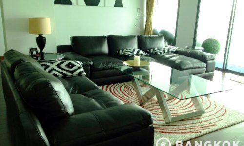 Le Raffine 39 Spacious 2 bed 3 bath 200 sq.m with private pool near BTS