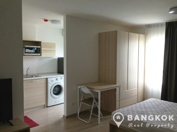 Elio Condo Mid floor studio unit 26 sq.m to rent near BTS