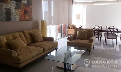 Fullerton 3 bed 3 bath 170 sq.m Mid floor to rent near BTS