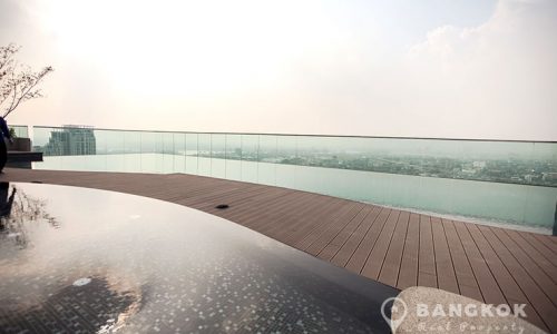Rhythm 44.1 Phrakhanong BTS Swiming Pool