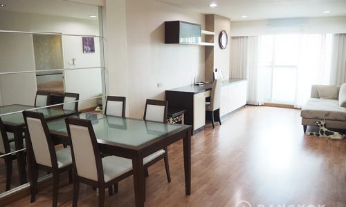 The Roof Garden Sukhumvit Spacious 1 Bed with 2 Livingroom's near BTS to rent