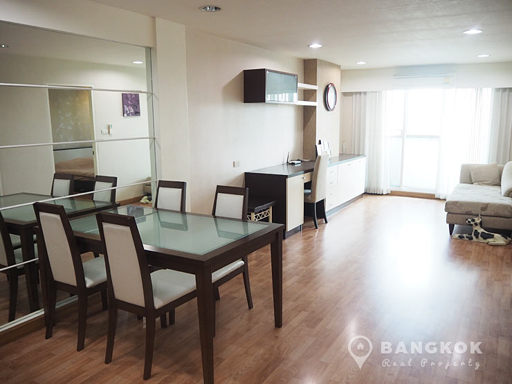 The Roof Garden Sukhumvit Spacious 1 Bed with 2 Livingroom's near BTS to rent