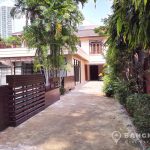 Detached Modern 5 Bed Sathorn House with Large Garden to rent