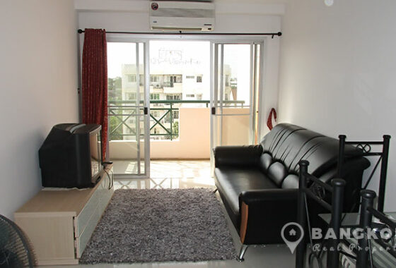 Sammakorn Condominium High floor 2 bed 1 bath 68 sq.m to rent