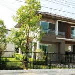 Brand New Detached 3 Bed 3 Bath Bangna House with Garden to rent
