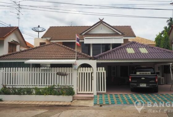 Sammakorn Village Ramkhamhaeng Detached 3 +1 Bed 3 Bath House to rent