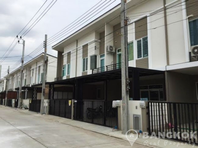 Brand New 4 Bed 3 Bath Bangna Townhouse near IKEA to rent