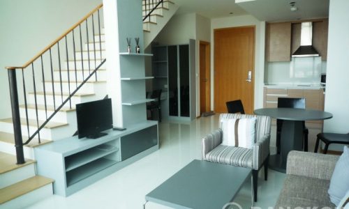 Emporio Place Condominium Stunning Spacious 1 Bed 2 Bath Duplex to rent