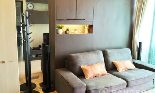 Sky Walk Condominium Elegant Modern 2 bed 1 bath 60 sq.m to rent near BTS