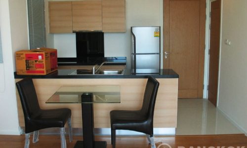 Wind Sukhumvit 23 Spacious High Floor 1 Bed near Asoke to rent