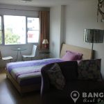 Condo One Thonglor Bright Modern Studio near Thong Lo BTS to rent