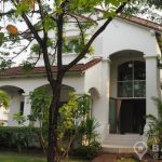 Renovated Detached 4 Bed 5 Bath large garden Laddawan Srinakarin House to rent