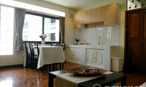 Very Spacious 1 Bed 1 bath Sukhumvit Apartment near EmQuartier to rent