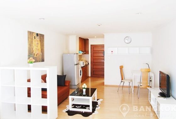 Aree Place Sukhumvit 26 Renovated Bright Spacious Studio Condo to rent