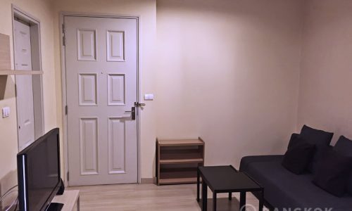 Life @ Sathorn 10 Condominium Modern Spacious 1 Bed near BTS to rent