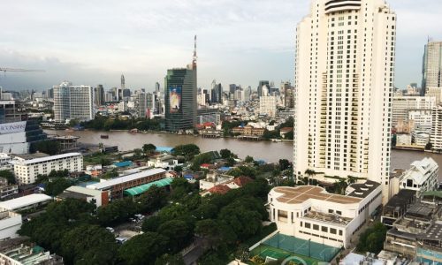 The Light House Modern High Floor 1 Bed with River Views to rent