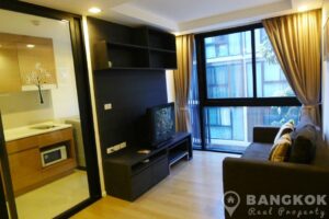 Abstracts Sukhumvit 66 /1 | Bright Modern 1 Bed near BTS photo