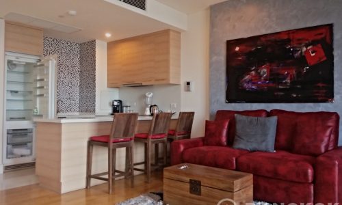 Aguston Sukhumvit 22 Renovated Pet Friendly 1 Bed 1 Bath to Rent