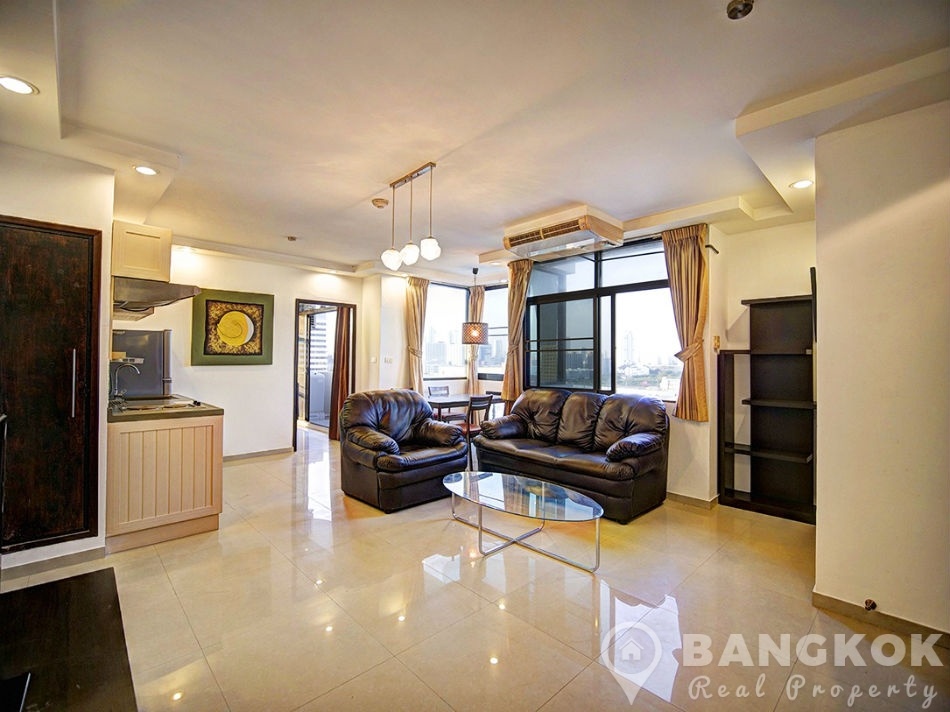 JC Tower Spacious Renovated High Floor 2 Bed 2 Bath in Thonglor to rent