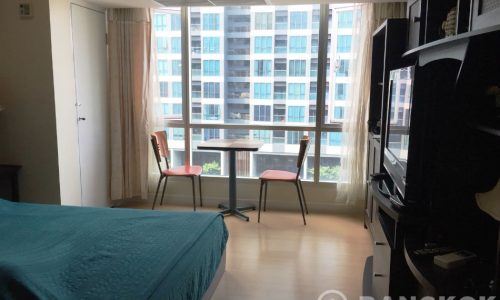 The Trendy Condominium Superb Modern Studio Condo near Nana BTS to Rent