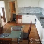 D65 Spacious Renovated High Floor 2 Bed 2 Bath near BTS to rent