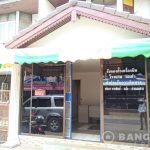 Sammakorn Village Townhouse Spacious 2 + 1 Bed Home Office to rent