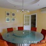 Panya Village Pattanakarn Detached Spacious 5+1 Bed 5 Bath House to Rent