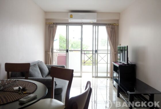 Sammakorn Condominium Spacious 2 Bed 1 Bath with Pool View to Rent