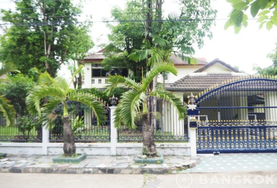 Sammakorn Village Detached Spacious 4 +1 Bed 4 Bath with Garden to Rent