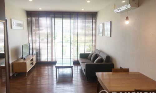 Von Napa Sukhumvit 38 Spacious High Floor 1 Bed with Garden Views near BTS to Rent