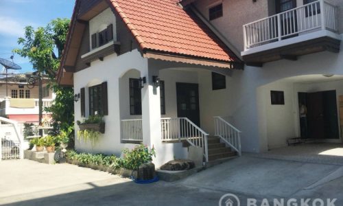 Spacious Detached Thonglor House with 3 Beds 3 Baths 1 Maid to Rent