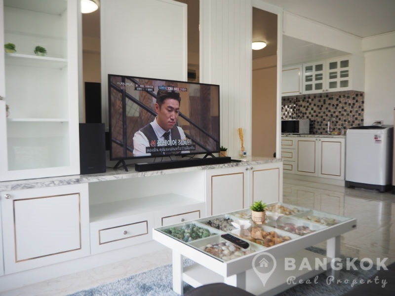 Sammakorn Condominium Stunning Renovated 2 Bed 1 Bath to Rent
