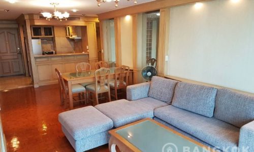 Sukhumvit Suite Very Spacious High Floor 1 Bed near BTS to Rent