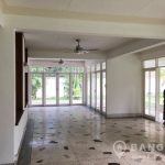 Detached Spacious 4 Bed Yenakart House Office or Gallery to Rent