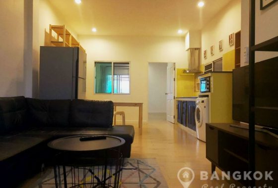 Sammakorn Apartment Spacious 1 Bed plus Study 2 Bath in Sammakorn Village to Rent