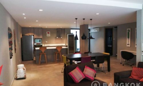 Renovated Spacious 3 Bed Phra Khanong Townhouse for Sale