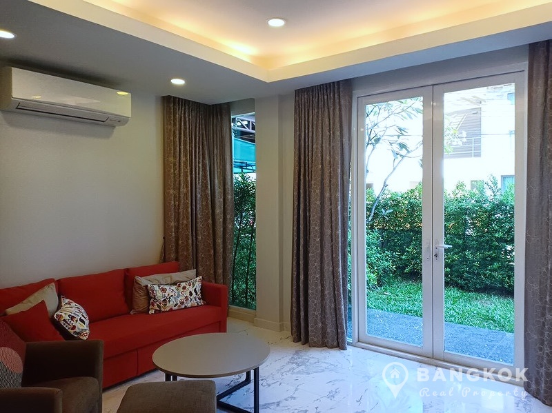 Contemporary Detached 4 Bed 4 Bath Phra Khanong House in Compound to rent