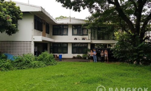 Detached 5 Bed Udomsuk House, Office or Commercial Use