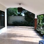 Detached Spacious 3 Bed 3 Bath 1 Maid Thonglor House 360 sq.m with garden to rent