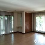 Detached Spacious 3 Bed 3 Bath 1 Maid Thonglor House 360 sq.m with garden to rent