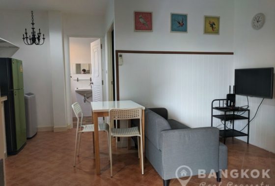 Modern 2 bed 1 bath Apartment in Sammakorn Village Ramkhamhaeng to Rent (