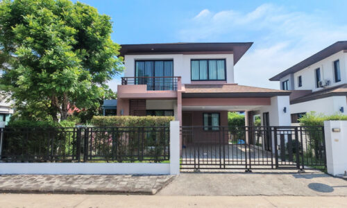 RENT หมู่บ้านอควา ดีวีนา Aqua Divina Ramkhamhaeng Modern detached 3 bed 3 bath house garden