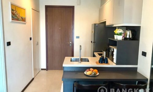 Wyne Sukhumvit Superb Modern 1 Bed 1 Bath near Phra Khanong BTS to rent