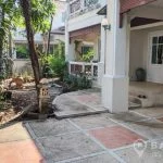 RENT Perfect Place Ramkhamhaeng 164 Spacious Detached 3 Bed 3 Bath House with garden